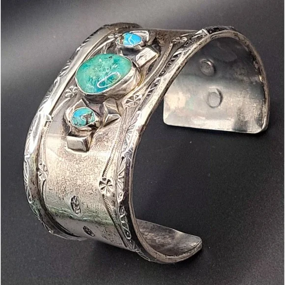 Vintage Navajo 3 Stone Turquoise SS Wide Cuff Bracelet~ - Picture 6 of 14